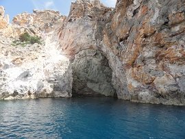Polyaigos island, Milos
