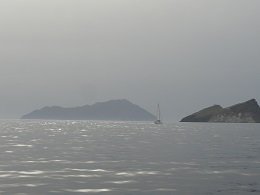 Milos, Akrathi & Arkadi islets