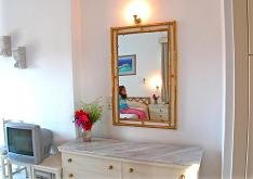 Filoxenia Apartments Milos