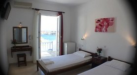 Super Paradise Rooms, Superparadise Beach