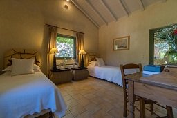 Marnei Mare Villas, Potami beach in Karlovassi