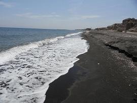 Monolithos Beach in Santorini