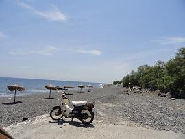 Avis Beach in Santorini