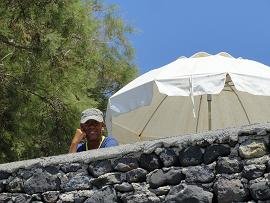 Akrotiri Snackbar in Akrotiri Beach in Santorini