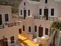 Santorini, Oia, Kouloumpos Beach, Soulis Apartments