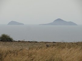 Santorini, Christiana islets