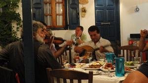 Schinoussa by Truus de Graan