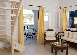 Schinoussa Lioliou Beach Hotel