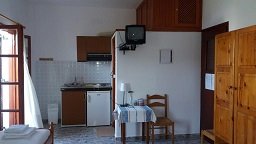 Pagonis Studios Skyros in Magazia beach, Skyros