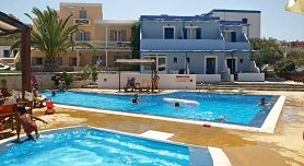 Akrothalasia Studios, Azolimnos Beach, Syros
