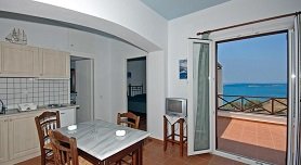 Reggina's Apartments - Poseidonia, Finikas, Syros