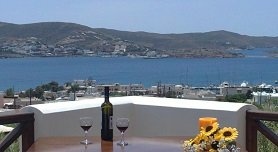 Plakourakia Apartments in Finikas, Syros